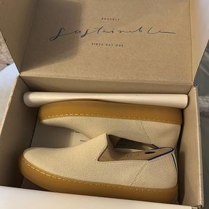 Rothy’s vanilla bean sneakers new